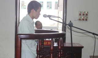 Bị cáo Vinh trước vành móng ngựa. Ảnh: Chân Nhân/ Ngoisao.net