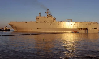 Đô đốc Nga: 'Chỉ có thần kinh mới đánh chìm tàu Mistral'