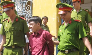 Áp giải Vũ Văn Luân.