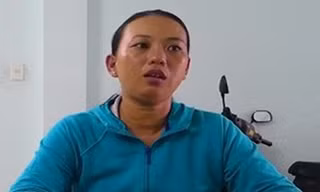 Chị Nhung tố cáo bị chồng bắt con, “tống tiền”.