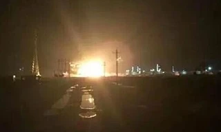 Clip quả cầu lửa khổng lồ ở khu hóa chất Trung Quốc