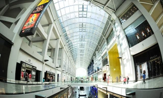 Bên trong khu mua sắm có casino bậc nhất Singapore