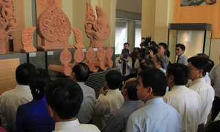 Trưng bày hiện vật Hoàng thành Thăng Long tại TPHCM