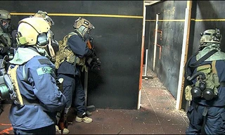 Kỹ năng cận chiến đội chuyên giải cứu con tin của FBI