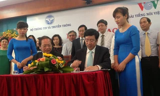 Sáng 27/6, Bộ Thông tin và Truyền thông đã ký kết bàn giao đài VTC về đài VOV. Ảnh: Dũng Nguyễn.