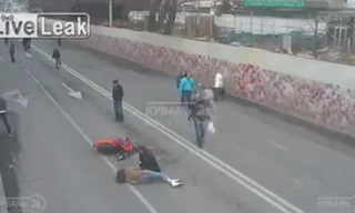 Người phụ nữ bị chấn thương nặng sau vụ tai nạn.