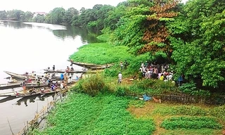 Lực lượng chức năng tổ chức tìm kiếm nạn nhân nhảy cầu.