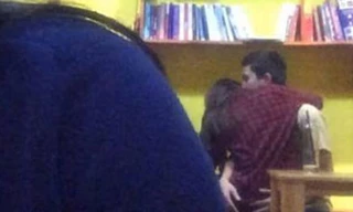 Hà Nội: Sốc với các cặp đôi thích diễn cảnh nóng nơi công cộng