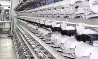Xơ sợi polyester sản xuất sản xuất tại Công ty CP Hóa dầu và Xơ sợi Dầu khí (PVTex).