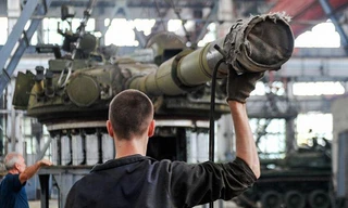 Tận thấy quá trình Ukraine lên đời xe tăng chiến đấu chủ lực