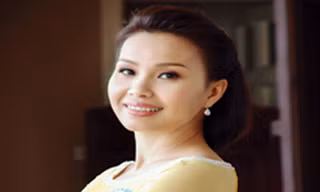 Ca sĩ Cẩm Ly.