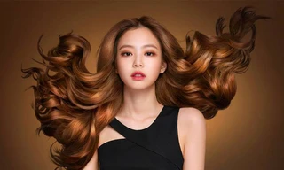 Lý do bạn không nên “chữa cháy” tóc bết bằng dầu gội khô, có cách tốt hơn nhiều