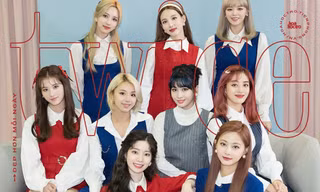 Netizen Hàn năn nỉ stylist cho TWICE “bê” trang phục album phiên bản Retro lên sân khấu