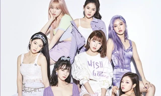 Dù không phải "gam màu của năm" nhưng sắc tím lại đang siêu hot Hè này