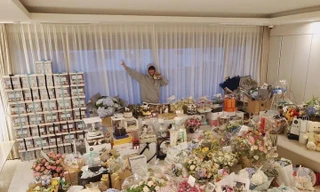 Quá choáng với hình ảnh Lee Min Ho chia sẻ về số hoa và quà nhận được trong ngày sinh nhật