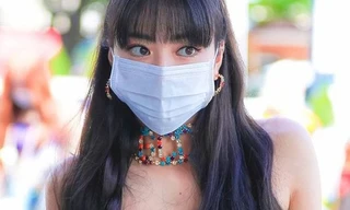 Bức ảnh đeo khẩu trang của YuNa (ITZY) bỗng dưng “viral” chỉ vì 2 chi tiết này