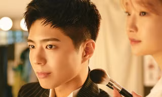 Park Bo Gum lái xe sang, dùng toàn hàng hiệu đắt giá trong hai tập đầu “Ký Sự Thanh Xuân“