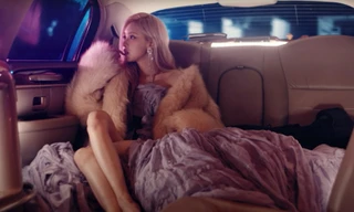 Rosé (BLACKPINK) tung teaser MV “On The Ground”, hát có 3 từ mà khiến fan bấn loạn