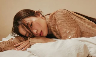 Seulgi Red Velvet gây tranh cãi vì mặc đồ ngủ trị giá 87 triệu trong loạt hình thời trang