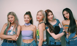 Mix đồ rườm rà và có phần lôi thôi cho Yeji, stylist của ITZY lại bị chê bai thậm tệ