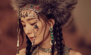 Dương Mịch “mở hàng” bìa năm mới của 3 tạp chí lớn, trong đó có Harper’s BAZAAR Việt Nam