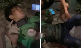 Nam tài xế Grabbike bị nhóm cướp đâm gục trong đêm.