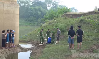 Nam sinh lớp 11 nhảy cầu tự tử ở Thanh Hoá