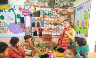 Dựng 'không gian văn hóa dân tộc' trong lớp mầm non