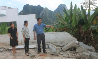 Trường mầm non bất ngờ sụt lún, 200 cô trò tìm chỗ học nhờ