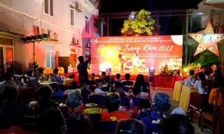 Đêm hội trăng rằm cho trẻ em ở trung tâm bảo trợ xã hội Thanh Hoá