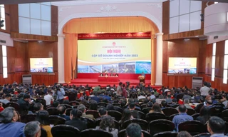 Doanh nghiệp đóng cửa, người lao động mất việc chỉ vì một quy định