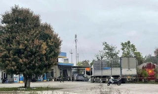 Tài xế tử vong khi ngủ qua đêm trong ca bin xe tải