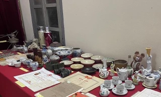 Hiến tặng 172 hiện vật, tư liệu cho Bảo tàng Thanh Hóa