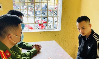 Nổ nhiều phát súng vào nhà dân để 'dằn mặt'