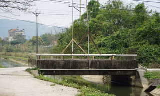 Công an Thanh Hoá điều tra vụ nổ lớn trên cầu trong đêm