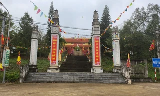 Phủ Vàng tại xã Hoằng Xuân, huyện Hoằng Hoá.