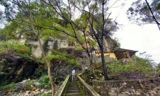 Sạt lở nghiêm trọng trên đường lên di tích quốc gia chùa Quan Thánh