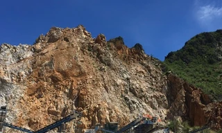 Khai thác đất vượt công suất, doanh nghiệp bị đình chỉ hoạt động