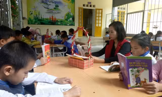 Vì sao tạm dừng dạy liên kết Toán, Tiếng Việt ở Thanh Hoá?