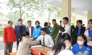 Thanh Hóa: Hơn 1.000 tình nguyện viên tham gia ngày hội Chủ Nhật Đỏ