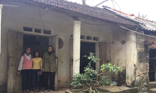 Cần lắm sự chung tay giúp đỡ gia đình bé có tim bên phải, 3 lần tưởng chết rồi sống lại