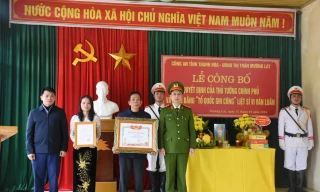 Trao bằng 'Tổ quốc ghi công' cho thân nhân chiến sỹ công an hy sinh khi vây bắt tội phạm