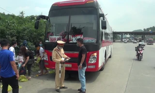 Xe 42 chỗ nhồi nhét 80 người bị phạt 51 triệu đồng