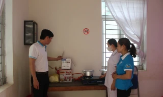 Đường dây nóng im ắng, nhà tạm lánh vắng khách ở Thanh Hóa