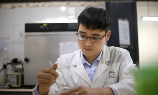 Chàng trai trường làng bảo vệ luận án tiến sỹ ở tuổi 27