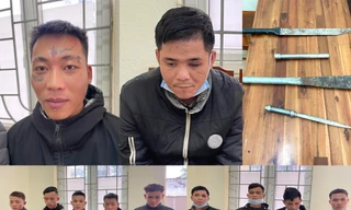 Mâu thuẫn khi mua bán đào, hơn 10 đối tượng bịt mặt đập phá tài sản