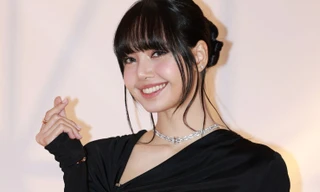 Ông Nawat bị Lisa (BlackPink) từ chối