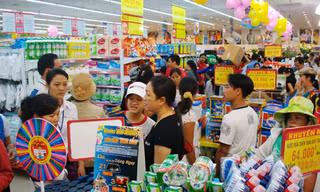 Thị trường hàng hóa Tết: Dự báo sức mua yếu