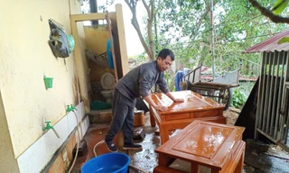 Hối hả thu vén công việc, tự dọn nhà, rửa xe trước giao thừa