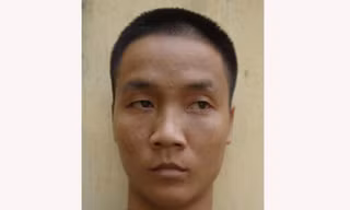 Kẻ dùng súng cướp bạc đầu thú
